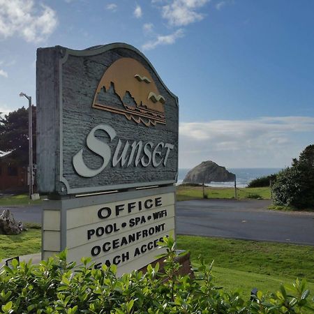 Sunset Oceanfront Lodging Бандон Экстерьер фото