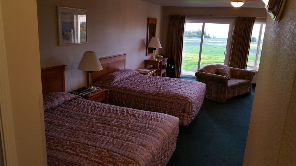 Sunset Oceanfront Lodging Бандон Экстерьер фото