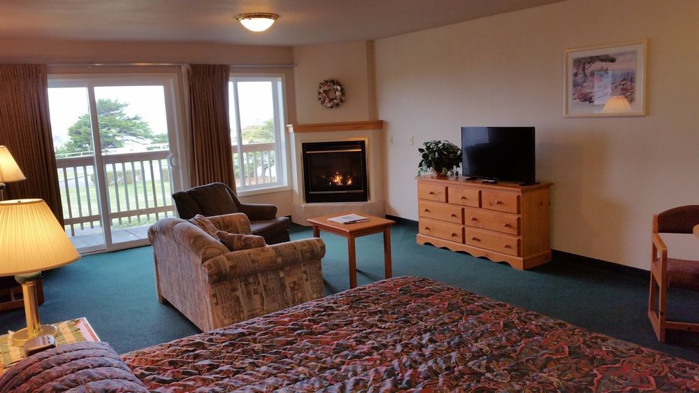 Sunset Oceanfront Lodging Бандон Экстерьер фото