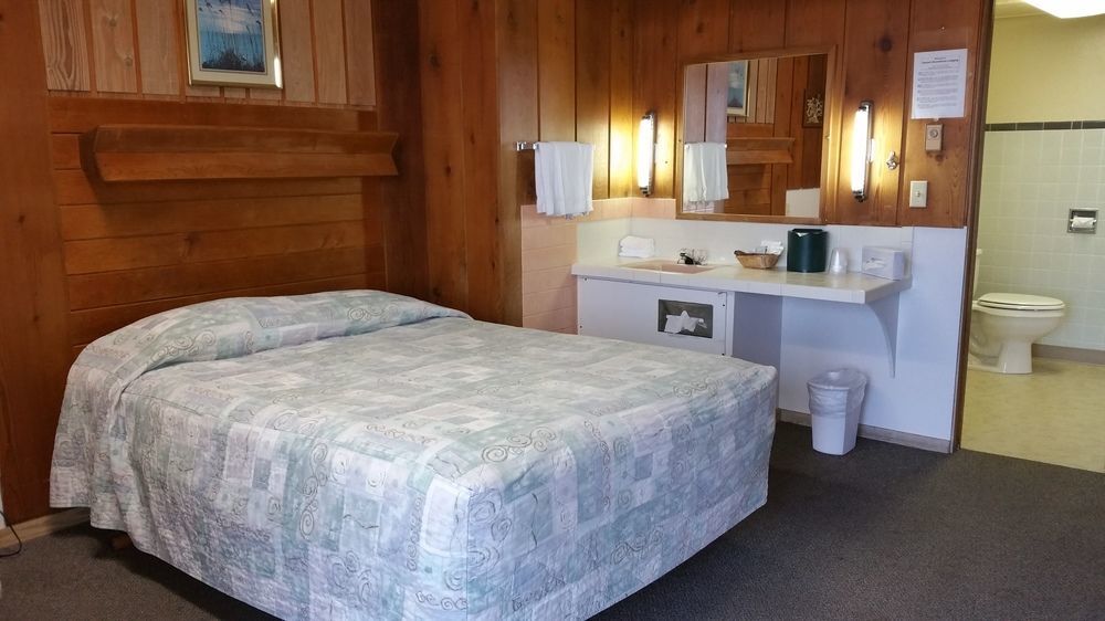 Sunset Oceanfront Lodging Бандон Экстерьер фото