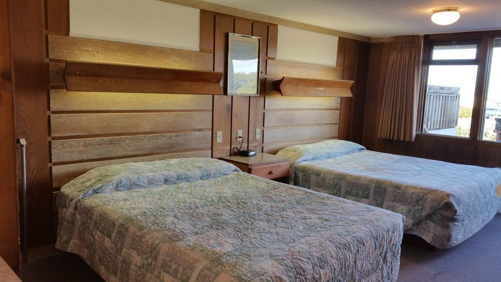 Sunset Oceanfront Lodging Бандон Экстерьер фото