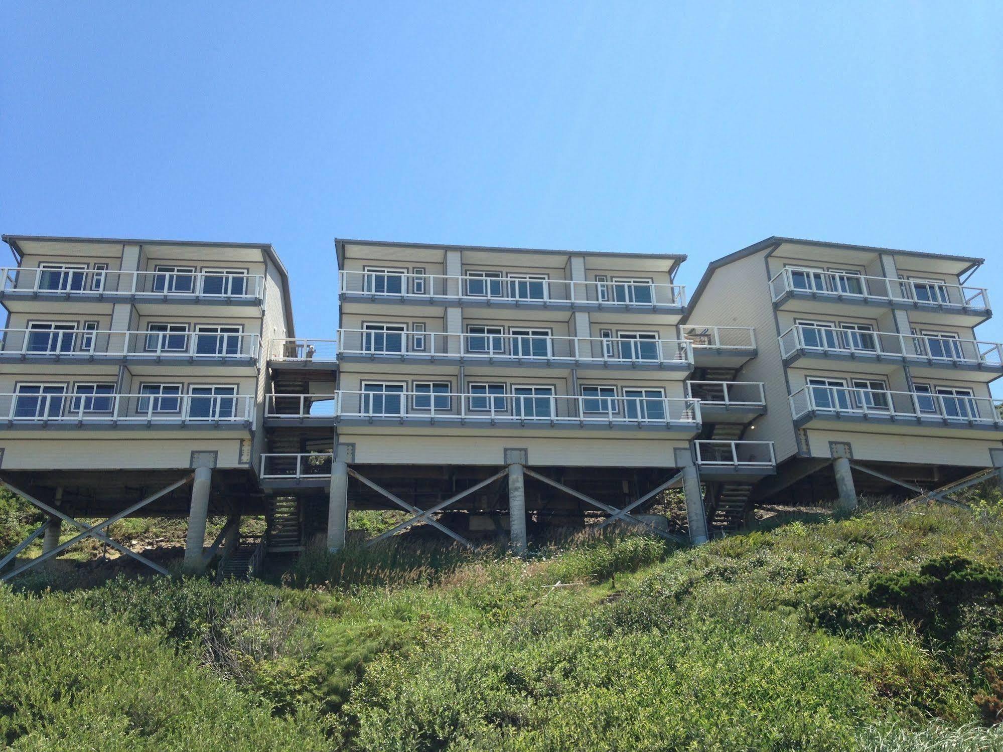 Sunset Oceanfront Lodging Бандон Экстерьер фото