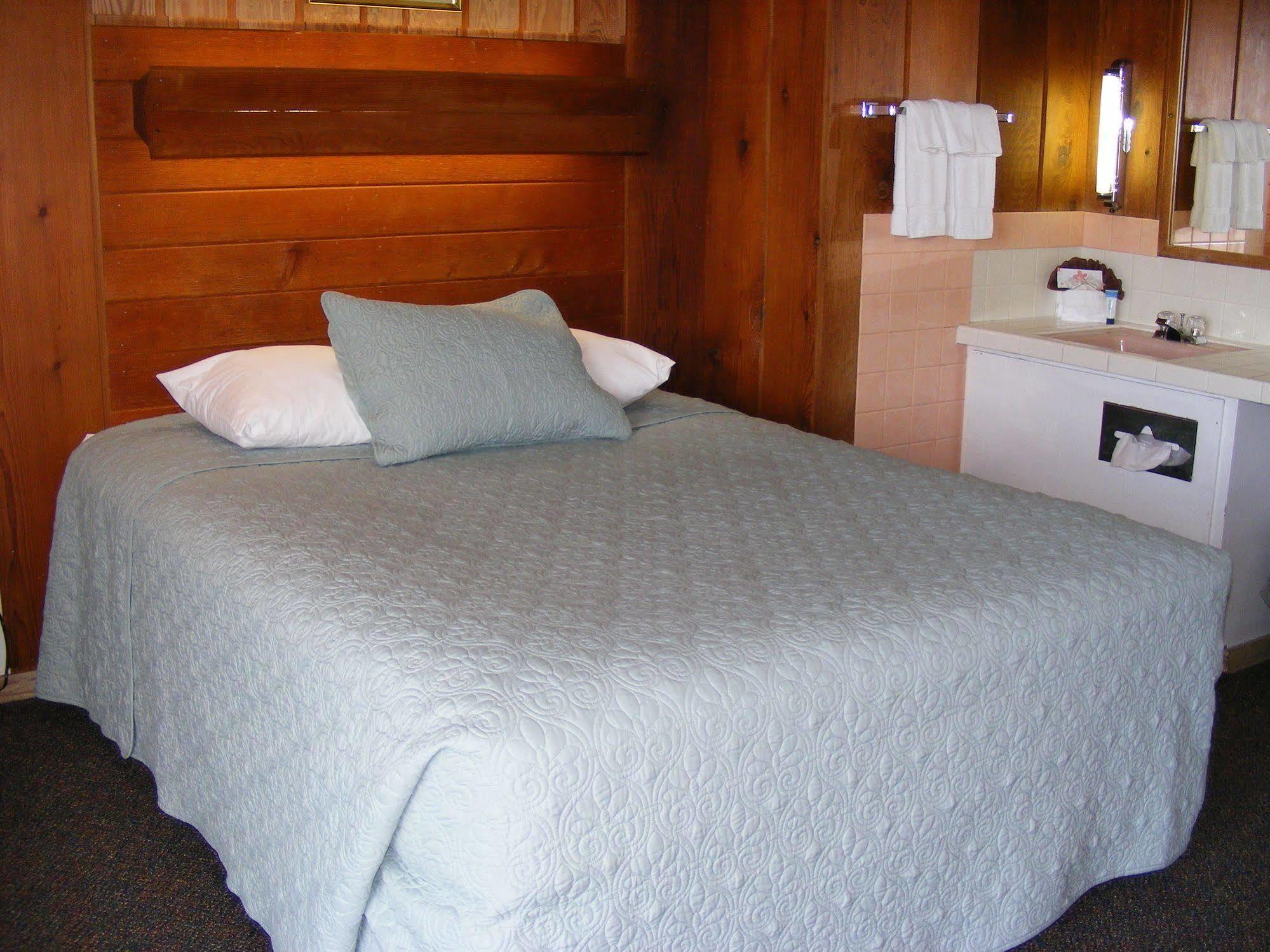 Sunset Oceanfront Lodging Бандон Экстерьер фото