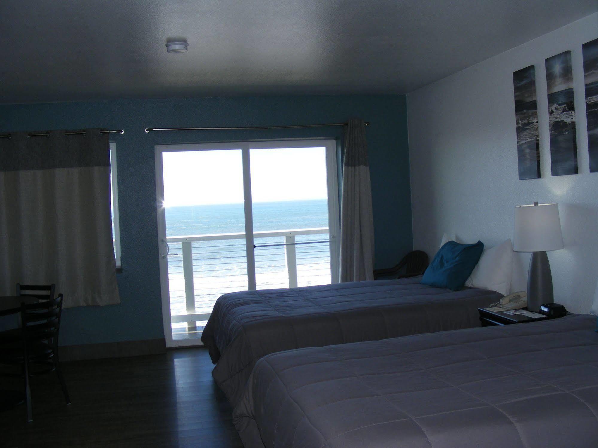 Sunset Oceanfront Lodging Бандон Экстерьер фото
