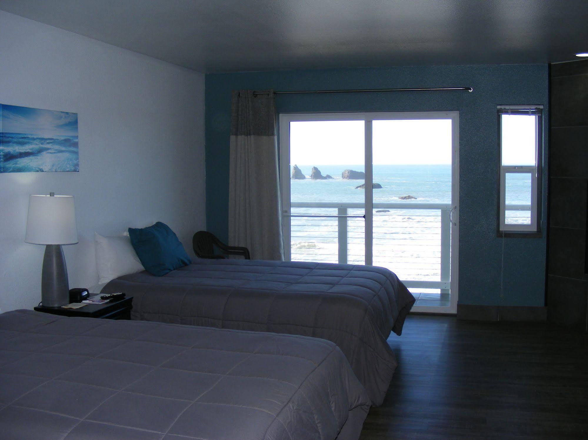 Sunset Oceanfront Lodging Бандон Экстерьер фото
